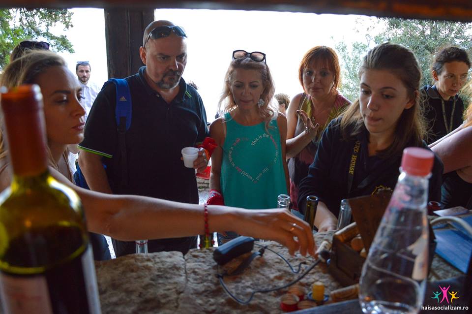 degustare-de-8-soiuri-de-vin-la-cramele-regale-Balcic.jpg (75 KB)