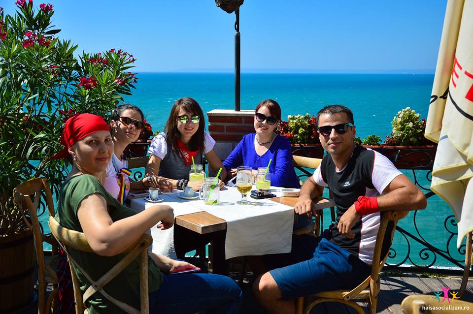 terasa-cu-flori-cap-Kaliakra.jpg (104 KB)